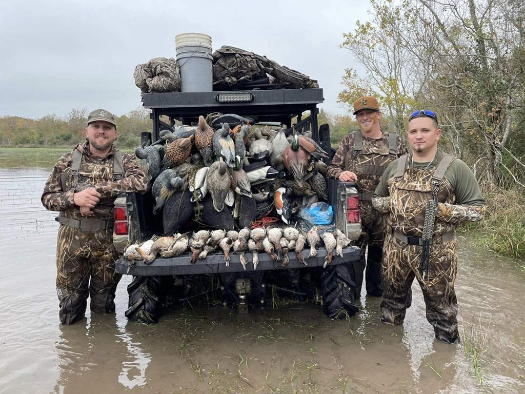 loaded-cart-texas-duck-hunt
